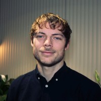 Tom Ayres Email