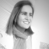 Thais Lopes Email & Phone Number