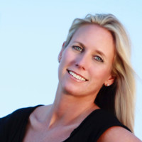 Shari's Management Corporation Employee Leslie Crook's profile photo