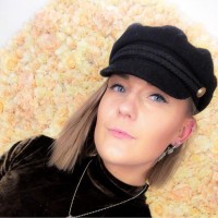 Lowlander Botanical Beers Employee Sharon Bergfeld's profile photo