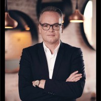 Stefan Höllen Email & Phone Number