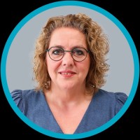 Angelique Joosten Email