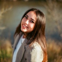 Samantha León Email