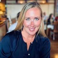 Lisa van Eek Email & Phone Number