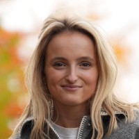 Kim Loenen Email
