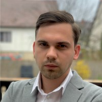 Benjamín Tóth Email