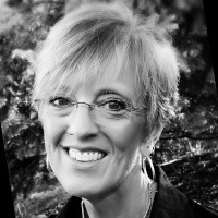 Aon Edge Employee Lynn Luna's profile photo