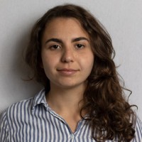 Letter Leverage Employee Julia Gomes's profile photo