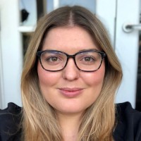 Spaceship Employee Bella Hart's profile photo