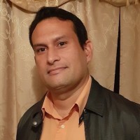 Daniel Vivas Email