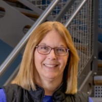 Leslie R Email