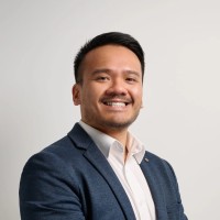 Raymond Luong Email