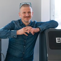 Thomas Lundgren Email