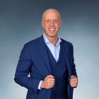 Cornelius Schippmann Email