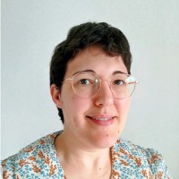 16h33 Employee Hélène Brie's profile photo