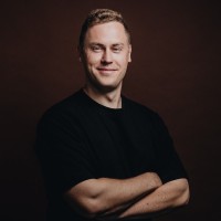 Lukas Ostermann Email