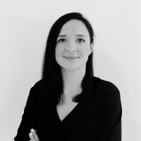 Julia Murueta Email