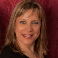 Nicki Blundell Email