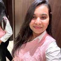 7 Management Employee Logini Uthayakumar's profile photo