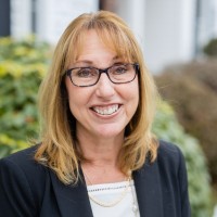 Lynne Marshall Email & Phone Number