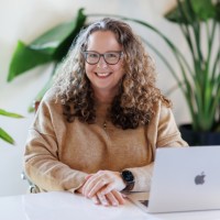 Karen Fender Email & Phone Number