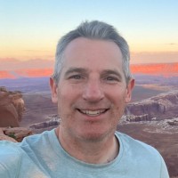 E-mail e número de telefone de James Bayer