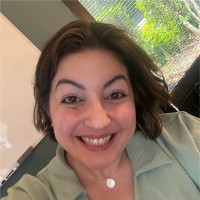Vivian Sandoval Email & Phone Number