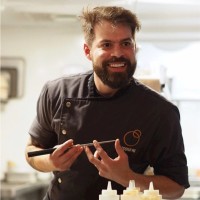 Bar Des Pres Employee Eduardo Aguiar's profile photo