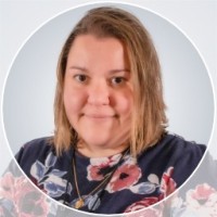 Julia Dias Email & Phone Number