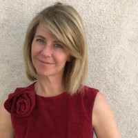 Laura Ives