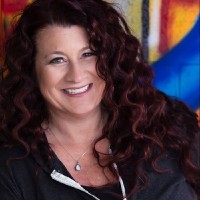 Robyn Eyre-Long Email & Phone Number