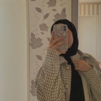 Yusra Naqvi Email