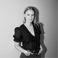 Sans [ceuticals] Employee Danielle Clausen's profile photo
