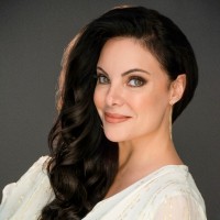 Laura Hunter Email & Phone Number
