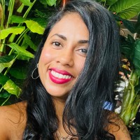 Richard Attias & Associates Employee Michaela Pennington's profile photo
