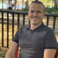 Ruslan Andrukh Email