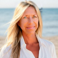 Central Pharmacy & Compounding Lab Employee Sharon Steen's profile photo