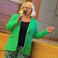 Anna Mecon Email