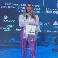 Carolina Oliveira Email