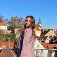 Julia Reisinger Email