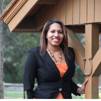 Walmart Employee Iris Cabrera's profile photo