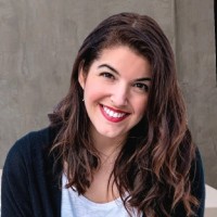 Estefanía Toro Email