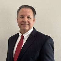 E-mail e número de telefone de Christopher McDaniel