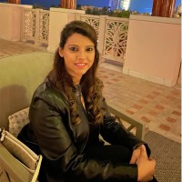 E-mail e número de telefone de Samira Shaikh