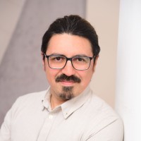 Mario Veloso-Alarcón Email