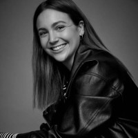 Julia Kümmel Email
