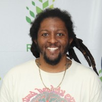 r.plan Employee Desmond Dunn's profile photo