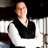André Peixoto Email
