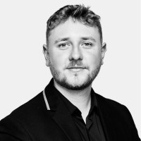 Moritz Valet Email