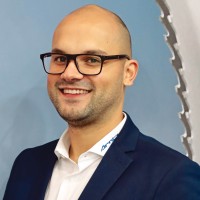 Erik August Email